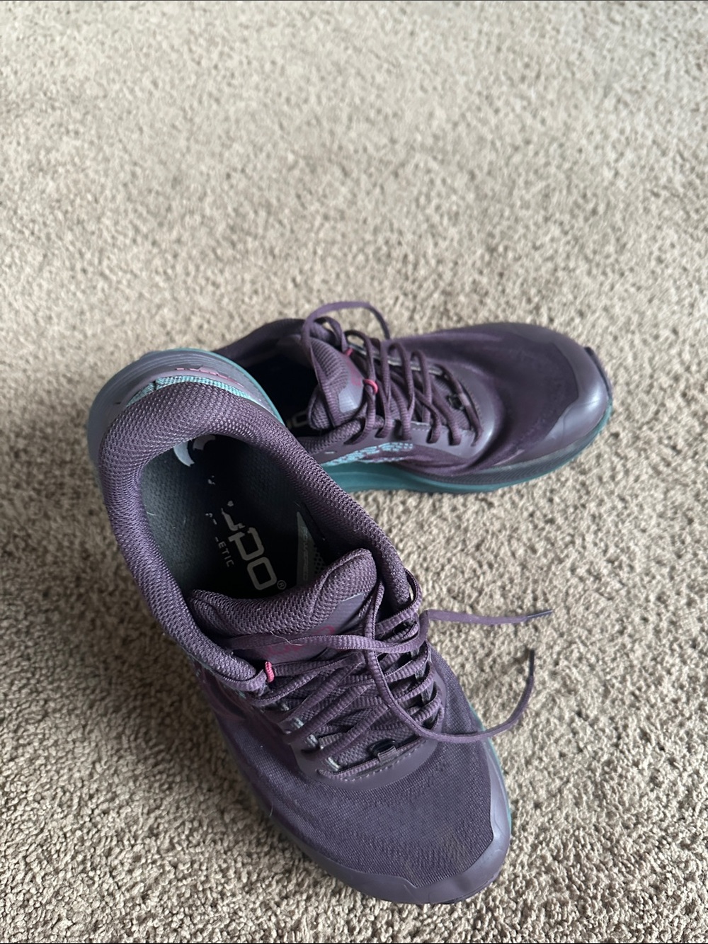 Vibram Women's Plum Athletic Lace-Up Shoes with Teal Trim
